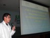 Acadêmico apresenta trabalho (Foto: Vanessa Leocádio)