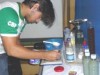 Na escola, alunos pesquisam sobre características das embalagens (Foto:Arquivo Fapeam)