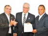 Odenildo Sena/Consecti, Mário Neto/Confap e deputado Sibá Machado/PT-AC durante entrega oficial do novo Código da Ciência (Foto: Carol Sena)