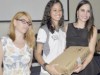 Diretora técnico-científica da FAPEAM, Andrea Waichman, e primeira-dama Nejmi Aziz, durante entrega de notebooks (Foto: Sebastião Alves - Agência FAPEAM)