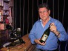 Empresário Mário Fogaça é o responsável pela empresa Oiram, que fabrica o vinho de cupuaçu (Foto: Cristiane Barbosa/Ag. FAPEAM)