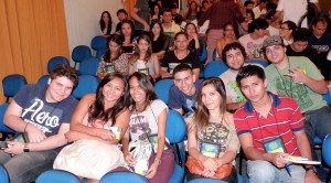 Estudantes da Faculdade Martha Falcão prestigiam o congresso. (Foto: Denison Silvan) 
