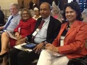 Presidentes de FAPs na primeira fila da plateia: Nádya Pesce da Silveira, presidente da FAPERGS; Anilton Salles Garcia, presidente da FAPES; Maria Olívia de Albuquerque Ribeiro Simão, diretora-presidente da FAPEAM e Paulo Brofman, presidente da Fundação Araucária (PR). Durante o Seminário Brasil, 21/11. (Foto: Fapesc)