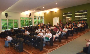 Auditório do Inpa durante a abertura do V Puxirum Entomológico. (Imagem: Denison Silvan)