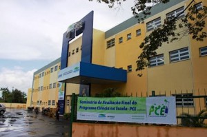 Imagem da notícia - Ceti Parintins forma primeira turma estudantes do ensino médio com apoio da Fapeam