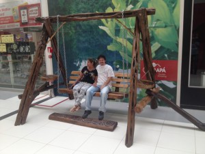 Exposição tem chamado a atenção dos visitantes do shopping (Foto:John Pacheco/G1)