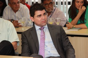 Uro-oncologista Cristiano Paiva, um dos idealizadores da sala cirúrgica inteligente em oncologia. (Foto: Érico Xavier/Agência FAPEAM)
