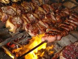Imagem da notícia - Comer muita proteína animal na meia-idade ‘faz tão mal quanto fumar’