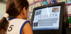 Imagem da notícia - Aplicativo ajuda na alfabetização de pessoas com deficiência intelectual