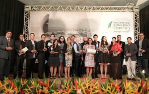 Vencedores do Prêmio FAPEAM de Jornalismo Científico 2014 (Foto: Érico Xavier)