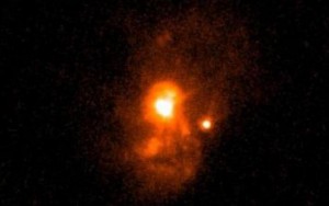 Imagem da notícia - ‘Vazamento’ de galáxia permite ver fenômeno da teoria do Big Bang