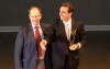 O presidente da Finep, Glauco Arbix, entrega prêmio a Eric Stobbaerts Foto FINEP