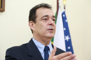 DR. RENE LEVY AGUIAR - DIRETOR PRESIDENTE DA FAPEAM