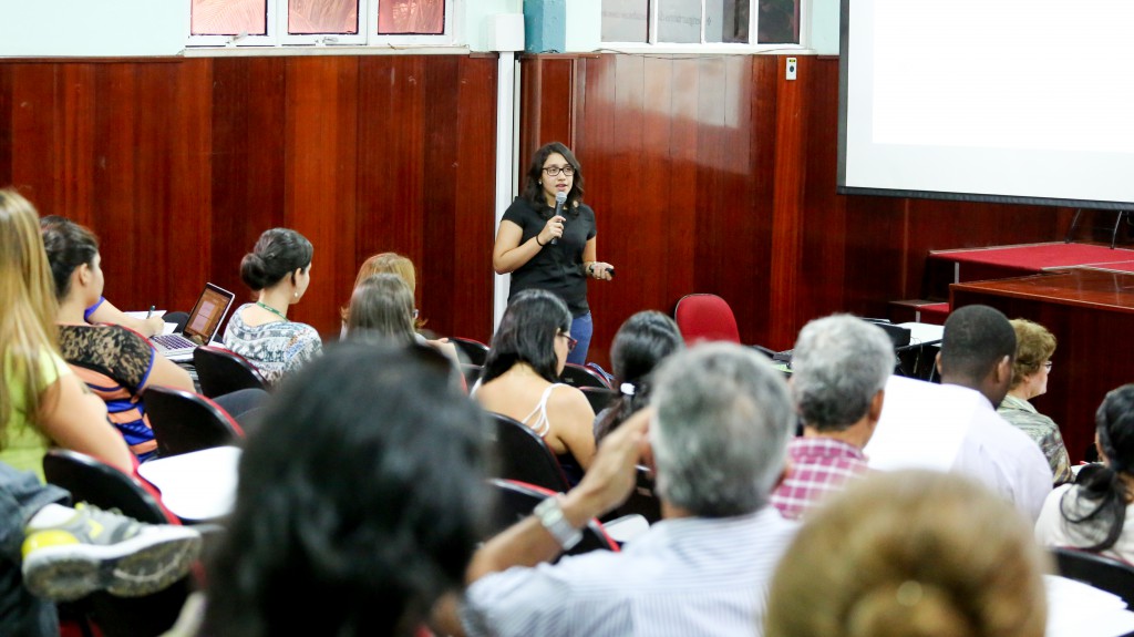 26.08.2015 - PAIC - FUNDAÇÃO ALFREDO DA MATA - GIOVANNA FREITAS ESTUDANTE DE MEDIFOTO LANA SANTOS._-4