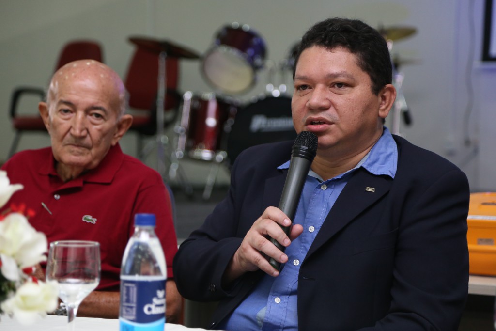 Reitor do Ifam anuncia licitação para criação de clinica veterinária