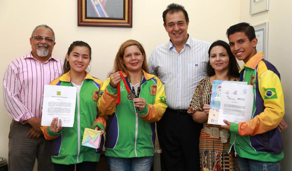 Após a conquista de medalha de ouro no México, estudantes de Parintins disputam campeonato de matemática na Rússia