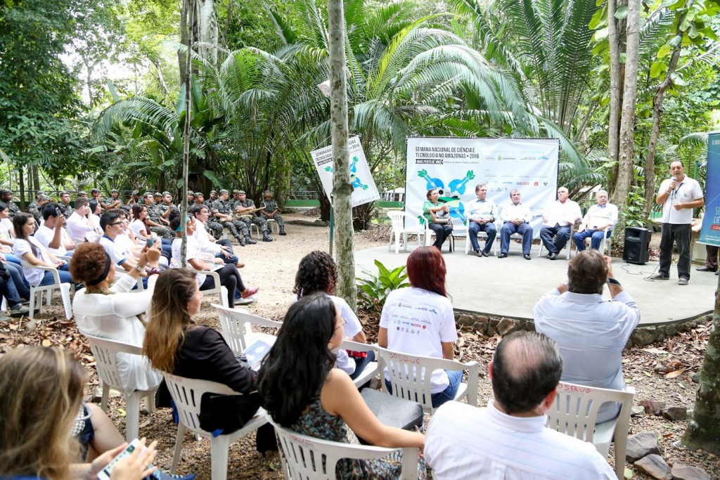 Abertura da semana