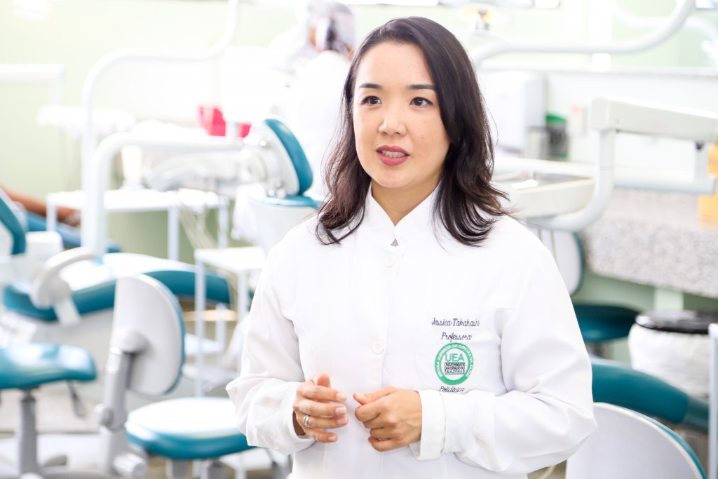 JESSICA TAKAHASHI - PROFESSORA ODONTOLOGIA UEA_-10
