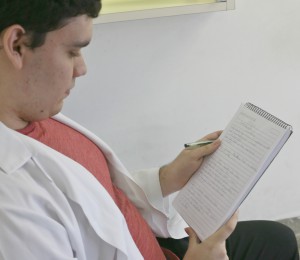 Imagem da notícia - Pesquisa utilizará almofadas com dispositivos de áudio com objetivo de trazer mais conforto a pacientes da FCecon