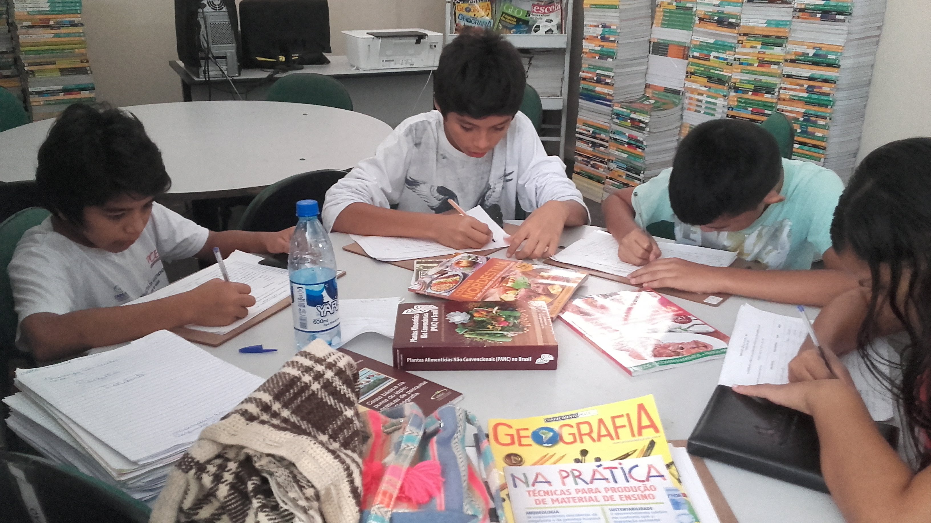 Grupo de estudo_Credito Arquivo da escola