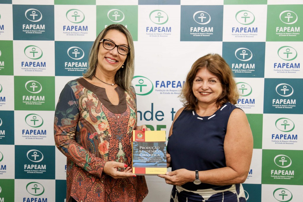 DIR. PRESIDENTE DA FAPEAM MÁRCIA PERALES E MARLI SOARES - FOTOS EX-8