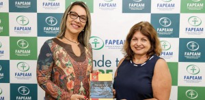 Imagem da notícia - Fapeam doa livros e revistas científicas para Biblioteca do Congresso Americano