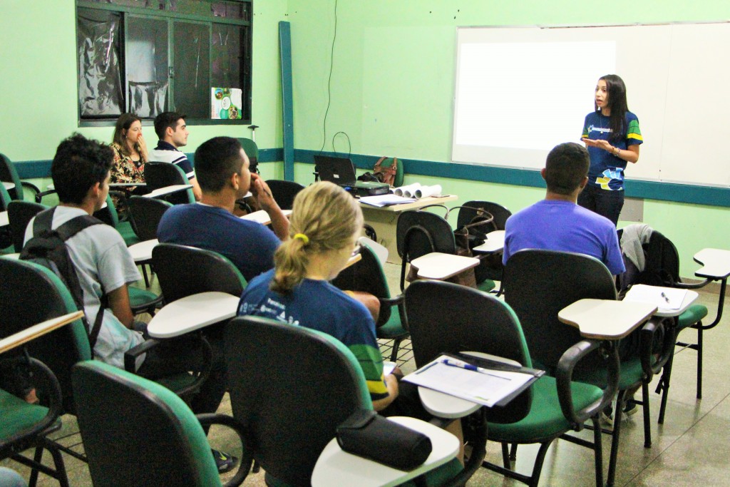 Apresentação Centelha na UEA -Parintins