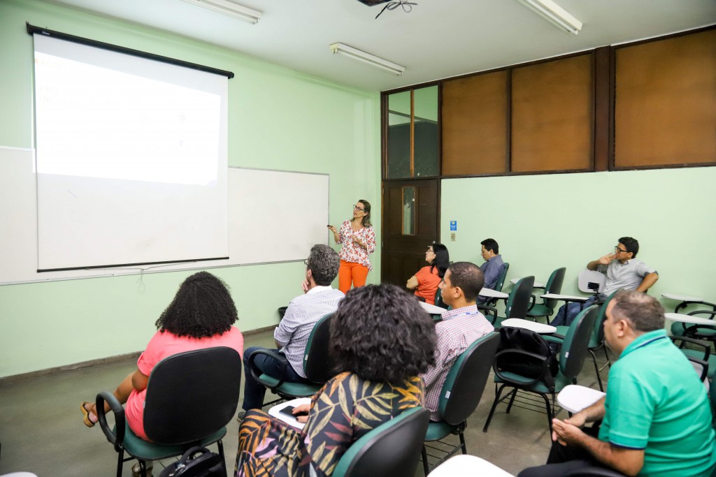 08.10.2019 - PALESTRA DIR. DA FAPEAM MÁRCIA PERALES NA UEA - FOTOS ÉRICO XAVIER-25