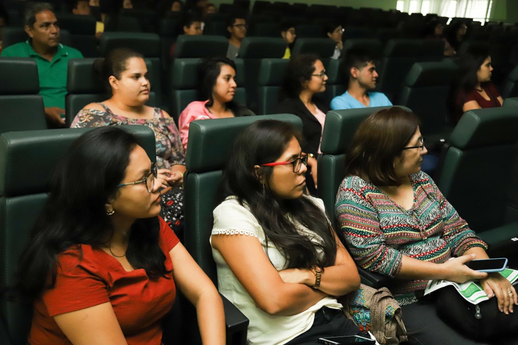 PALESTRA UEA - DIR. PRESIDENTE DA FAPEAM MÁRCIA PERALES - FOTOS ÉRICO XAVIER._