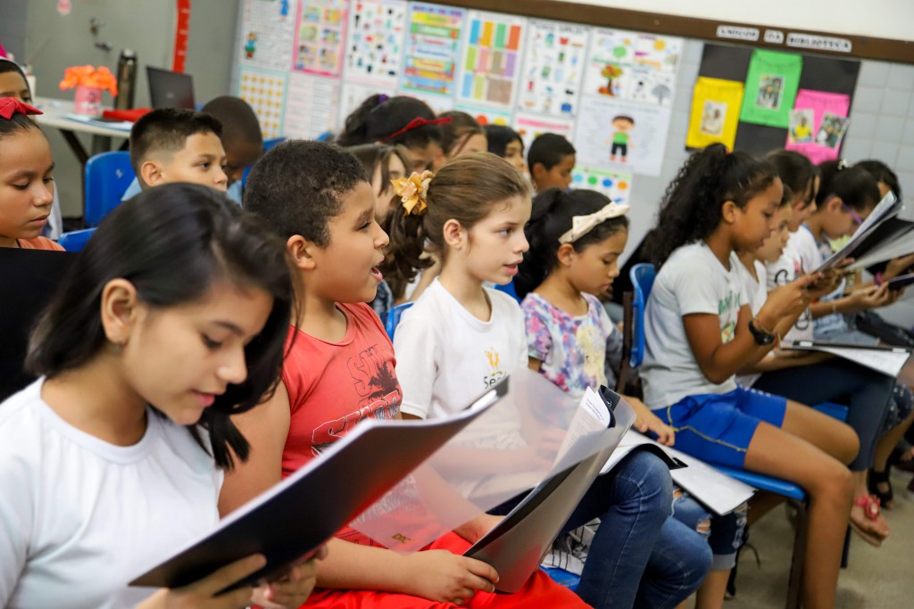 21.11.2019 - PROGRAMA PCE - CORAL AULA DE INGLÊS - FOTOS ERICO X-39