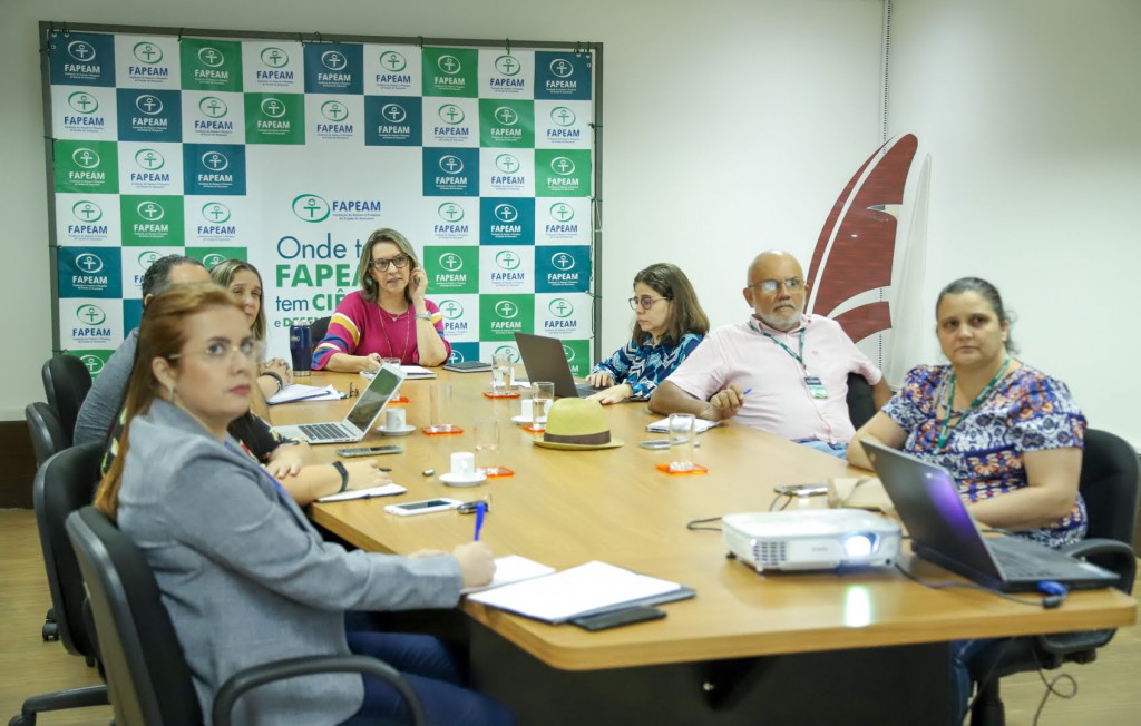 Reunião da Câmara de Asse. Cient. de Pós -Grad._-4