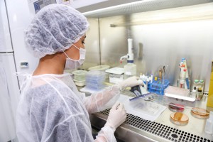 Imagem da notícia - Frequência de infecções fúngicas em pacientes com doenças hematológicas são avaliadas em estudo científico