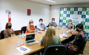 Imagem da notícia - Fapeam e Ufam debatem programas de formação de recursos humanos em reunião