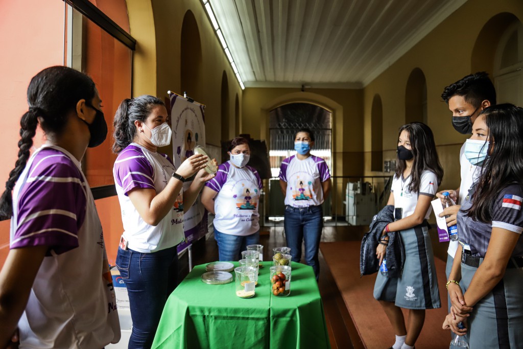 18.02.2022 - FAPEAM NA FEIRA - PROGRMA M&M NA CIÊNCIA - FOTO ÉRICO XAVIER - FAPEAM_-169