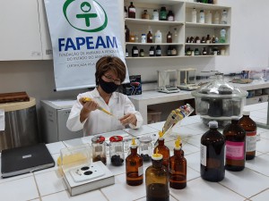Imagem da notícia - Pesquisa apoiada pelo Governo do Amazonas investiga substâncias oriundas de plantas amazônicas com potencial anticâncer