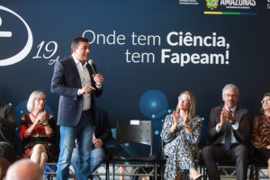 Imagem da notícia - No aniversário da Fapeam, Wilson Lima anuncia investimentos de quase R$ 25 milhões para CT&I