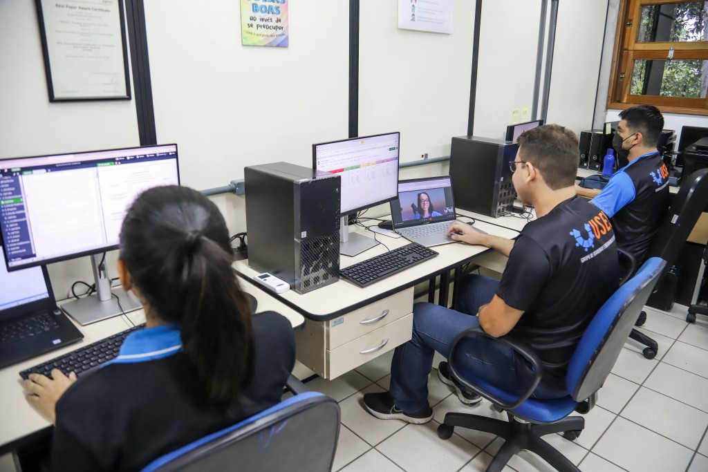 FAPEAM-Pesquisa desenvolvida sobre Softwares no Amazonas-Érico Xavier - Fapeam- (1)