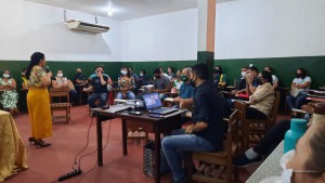 Imagem da notícia - Com apoio do Governo do AM, pesquisa analisa uso de tecnologias na formação de professores da EJA