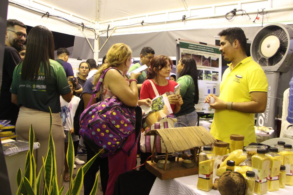 FAPEAM_ FAPEAM NA FEIRA _ 10.08_ FOTOS_ TOHN NEVES (2)