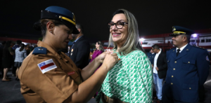 Imagem da notícia - Márcia Perales recebe medalha de honra Imperador Dom Pedro II, maior comenda do Corpo de Bombeiros do Amazonas