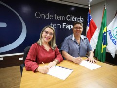FAPEAM- Fapeam firma parceria com a Semeec para levar PCE para rede municipal de ensino em Tefé