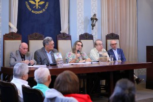 Imagem da notícia - Márcia Perales lança livro sobre iniciativas para inclusão e democratização do ensino superior federal na Amazônia