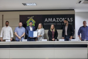 Imagem da notícia - Governador Wilson Lima empossa membros de Comitê Técnico-Científico para assessorar Estado no enfrentamento de fenômenos climáticos
