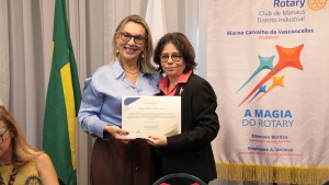Imagem da notícia - Márcia Perales recebe homenagem pela destacada atuação na área de gestão pública