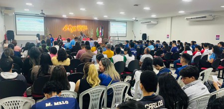 Fapeam Escolas públicas no interior recebem  Intercâmbio de Divulgação Científica Foto Arquivo pessoal da pesquisadora Joristela de Souza Queiroz (2)