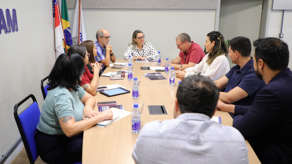 Edital de colaboração com a Illinois University-08