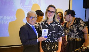 Imagem da notícia - Fapeam é homenageada durante celebração dos 70 anos da Fundação Hospitalar Alfredo da Matta