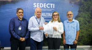 Imagem da notícia - Fapeam e Sedecti firmam Acordo de Cooperação Técnica para publicação de revista sobre a trajetória da CT&I no Amazonas
