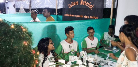 FAPEAM- VII Feira de Ciências na Praça Foto arquivo pessoal da pesquisadora Débora Rodrigues de Aquino Machado  (2)