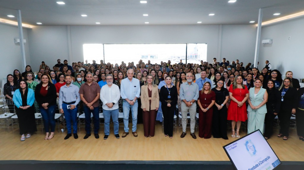 FAPEAM-Fapeam promove debate sobre combate à corrupção Fotos Ayrton Lopes (2)